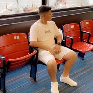 Meet your Posher, Jonathan